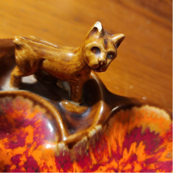 California Pottery MCM Signed  Ashtray Gold Red Orange Drip Boxer Dogs - Picture 3 of 14